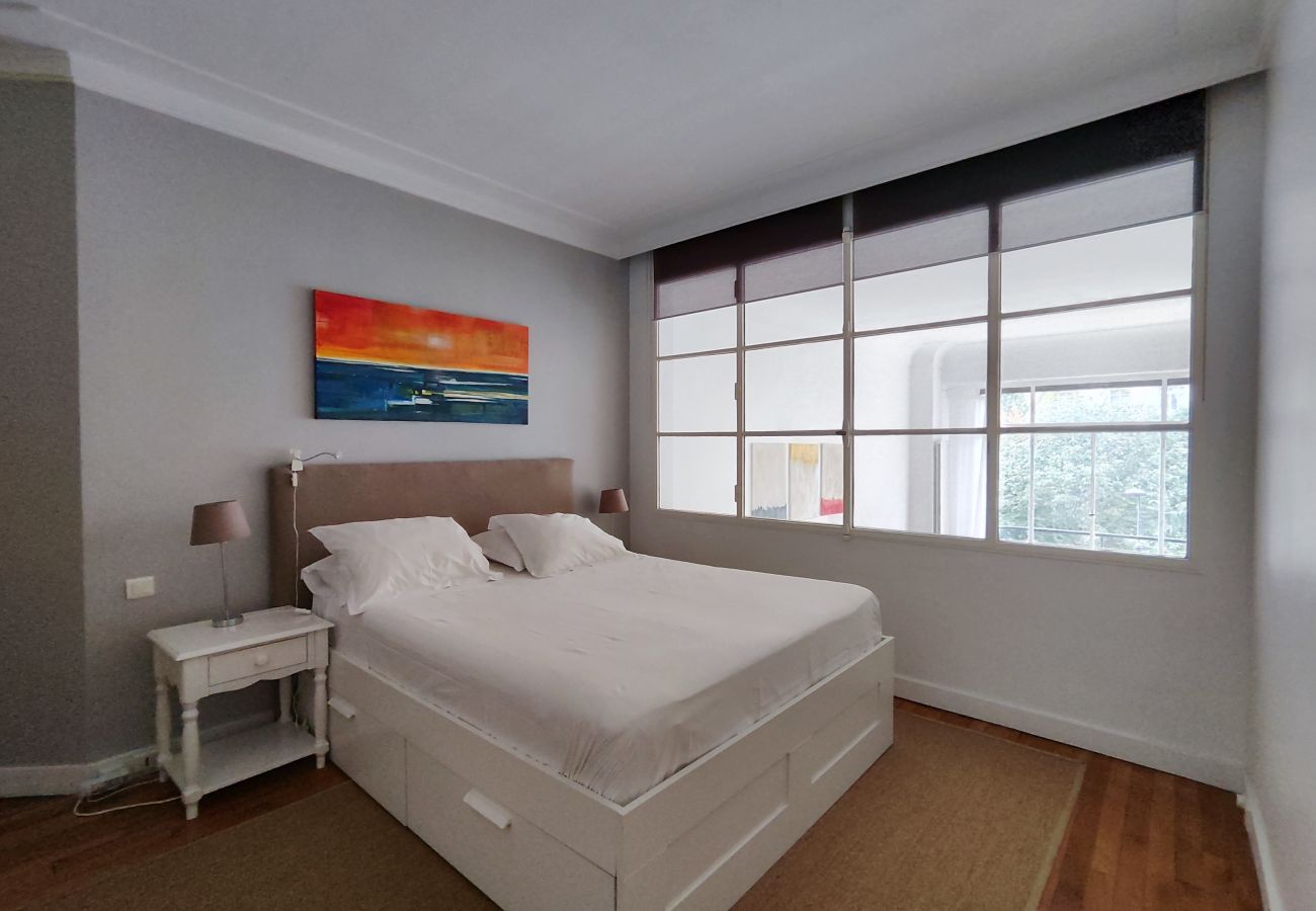 Appartement à Paris - Avenue René Boylesve - Paris 16 - 216068