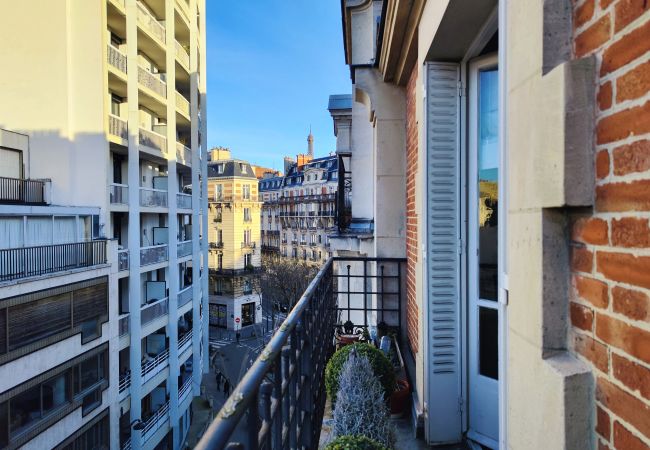 Appartement à Paris - Rue Faustin Hélie - Paris 16 - 416059