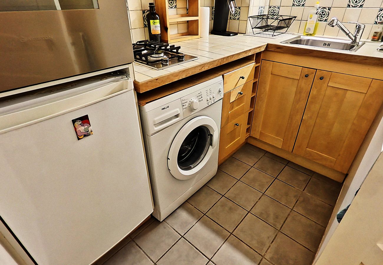 Appartement à Paris - Rue Quentin-Bauchart - Paris 8 - 208075