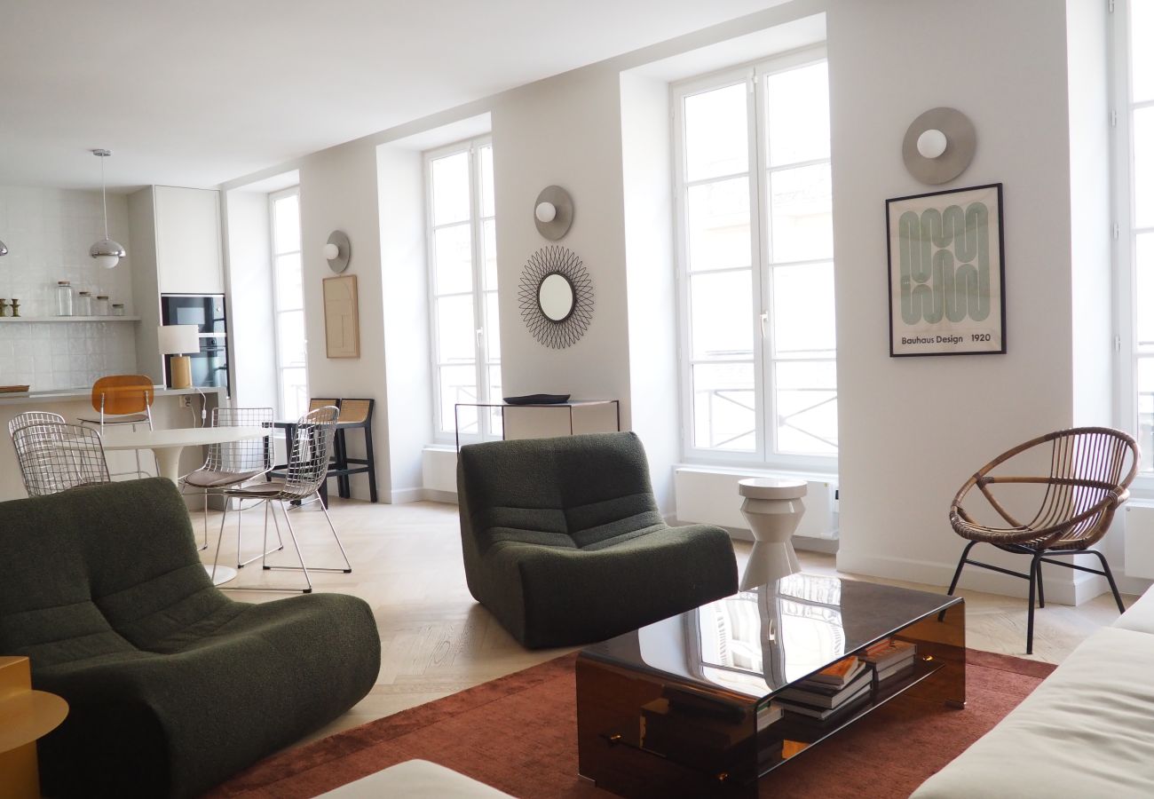 Appartement à Paris - Rue Jean Mermoz - Paris 8 - 308061