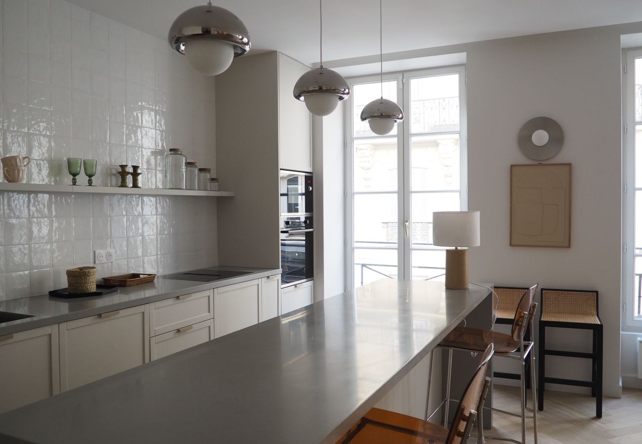 Appartement à Paris - Rue Jean Mermoz - Paris 8 - 308061