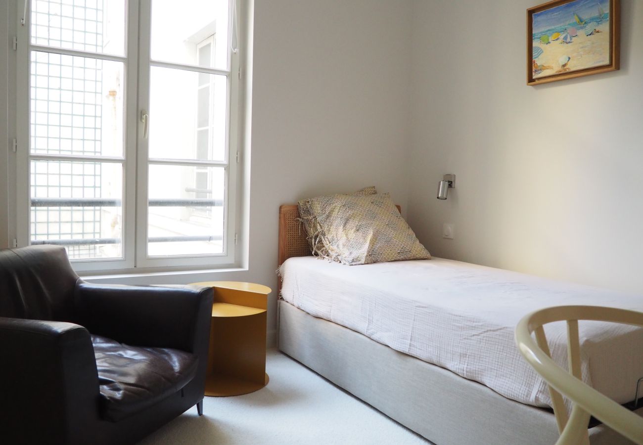 Appartement à Paris - Rue Jean Mermoz - Paris 8 - 308061