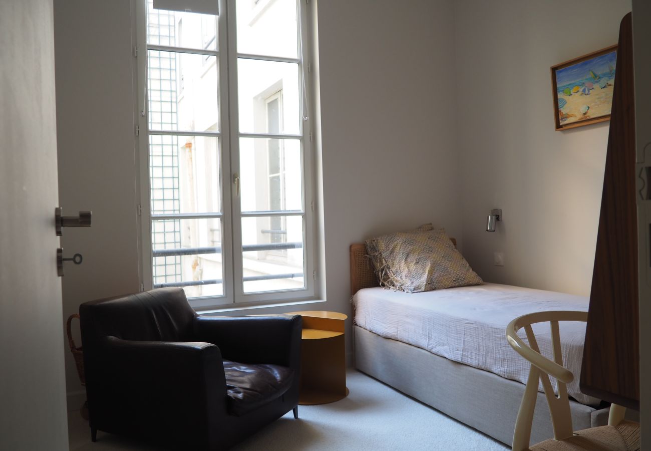Appartement à Paris - Rue Jean Mermoz - Paris 8 - 308061